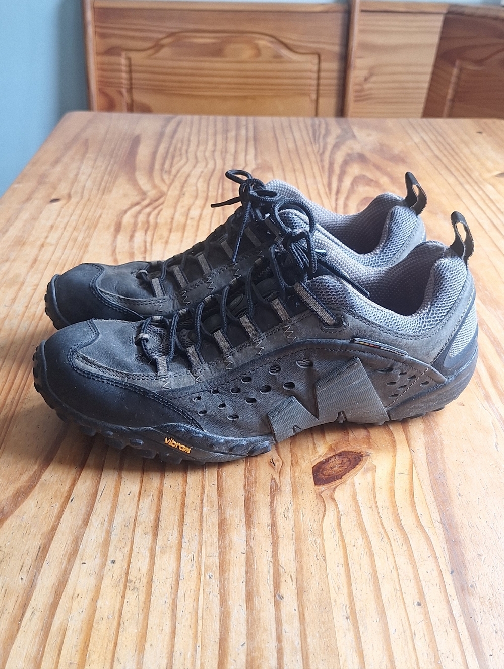 Merrell vibram continuum size 10